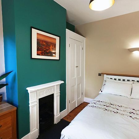 Tastefully Decorated 1-Bed With Free Parking - At Hem Appartement Winchester Buitenkant foto