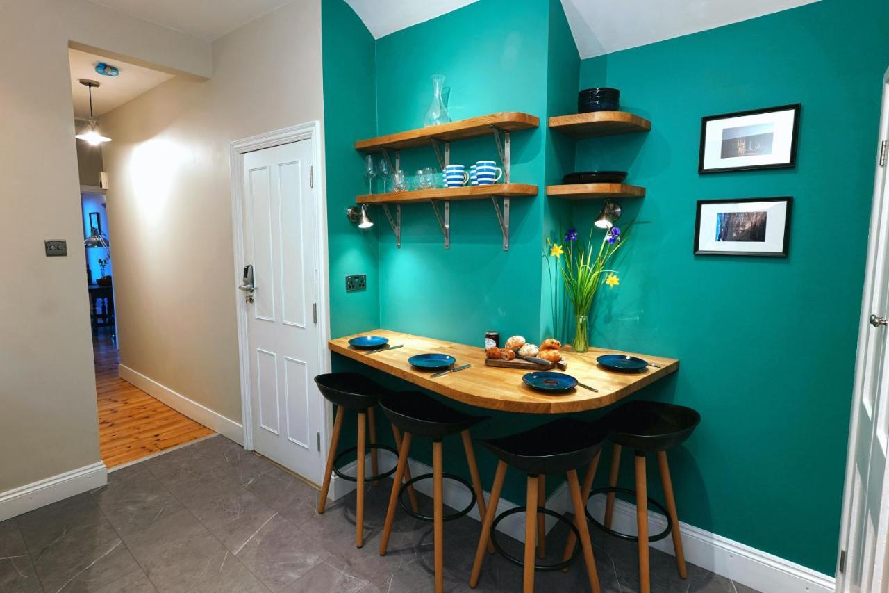 Tastefully Decorated 1-Bed With Free Parking - At Hem Appartement Winchester Buitenkant foto