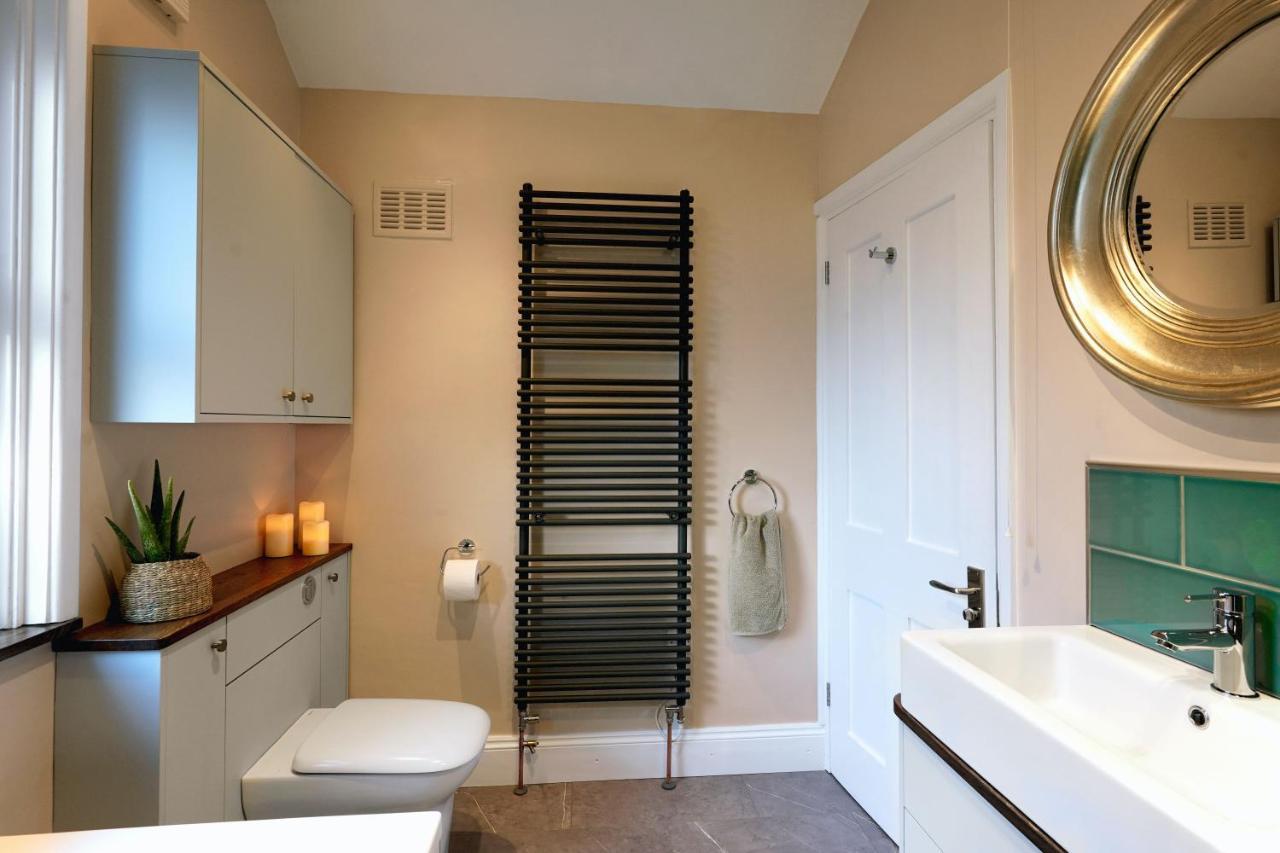 Tastefully Decorated 1-Bed With Free Parking - At Hem Appartement Winchester Buitenkant foto